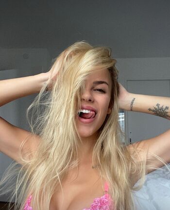 Taylor (1 Peachy GF in OF / chant4y nude photo #20