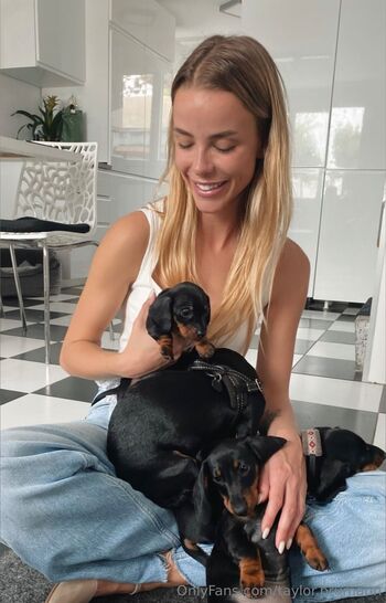 Taylor (1 Peachy GF in OF / chant4y nude photo #25