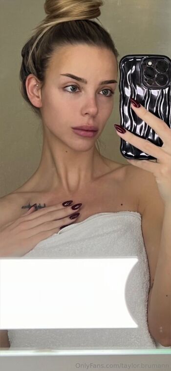 Taylor (1 Peachy GF in OF / chant4y nude photo #38