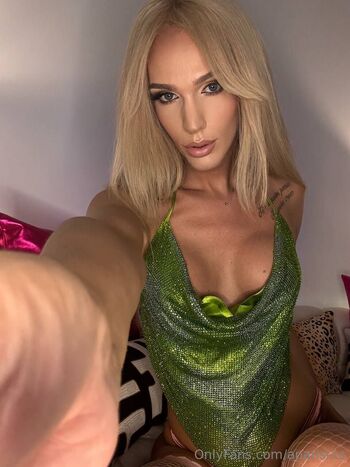 Athena Gorgeous TS gir / chaoticbarbieee nude photo #1