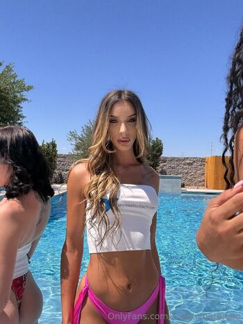 Athena Gorgeous TS gir / chaoticbarbieee nude photo #9