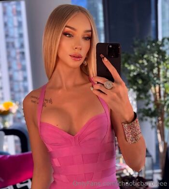 Athena Gorgeous TS gir / chaoticbarbieee nude photo #11