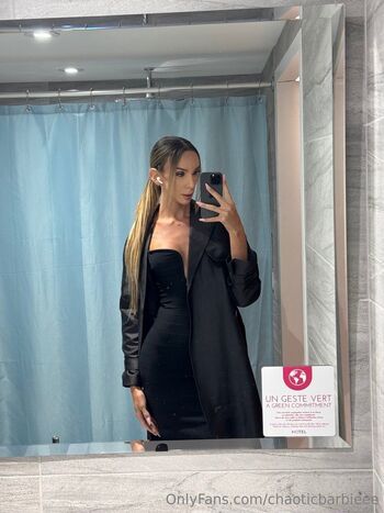 Athena Gorgeous TS gir / chaoticbarbieee nude photo #38