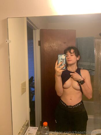 chapstickbxtch nude photo #15