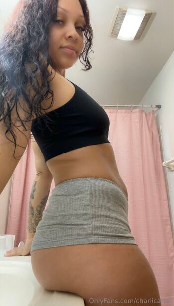 Charli / charlicarter nude photo #7