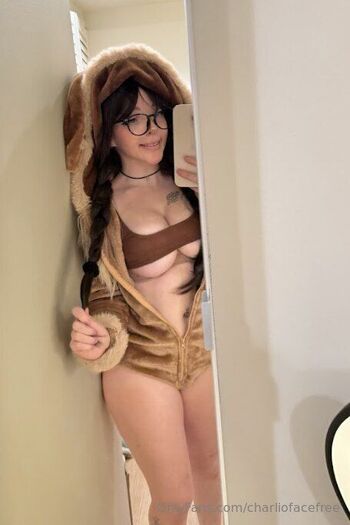 Charli O / charliofacefree nude photo #4