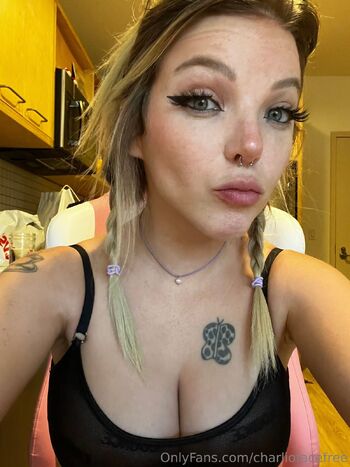 Charli O / charliofacefree nude photo #6