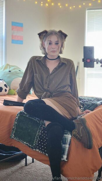 Charlott / charlotte40404 nude photo #1