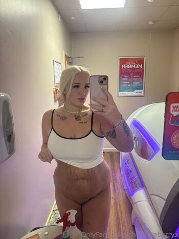 Charlotte / charlotteberryx nude photo #10