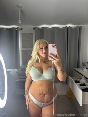 Charlotte / charlotteberryx nude photo #17