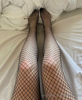 𝐂𝐡𝐚𝐫𝐥𝐨𝐭𝐭𝐞 𝐊𝐚𝐭𝐢𝐞 ꕤ ֆɛӼȶɨռɢ ʀɨɢɦȶ ռօ / charlottiie nude photo #19