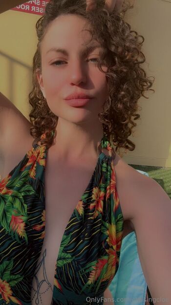 Cry Baby Abroa / chasingcloe nude photo #3