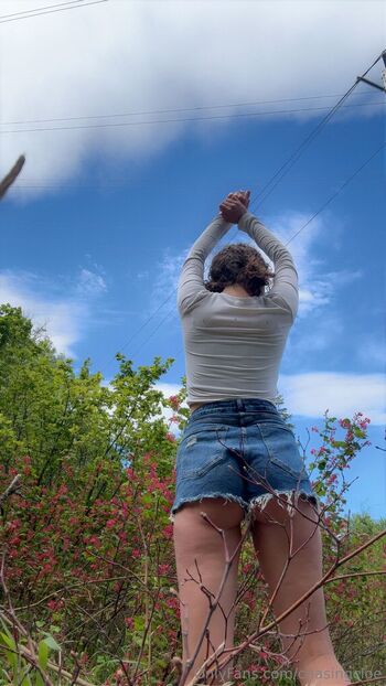 Cry Baby Abroa / chasingcloe nude photo #11