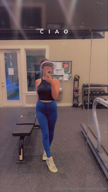 Cry Baby Abroa / chasingcloe nude photo #13