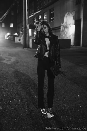 Cry Baby Abroa / chasingcloe nude photo #17