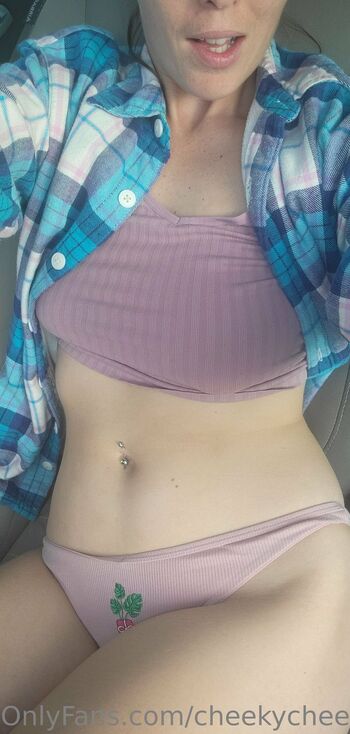 Cec / cheekycheese44 / tokelahomagirl4_ nude photo #3