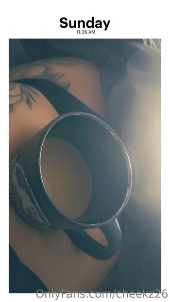 Cheek / cheekz26 / sexycheekz26 / sexycheeks2022 nude photo #1