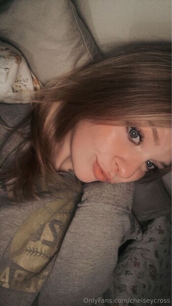 Candycrush / chelseycross / candyisbad4u nude photo #1