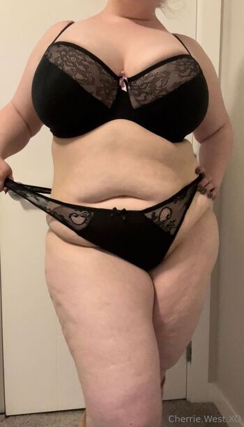 Cherrie West / cherrie.west.xo nude photo #1