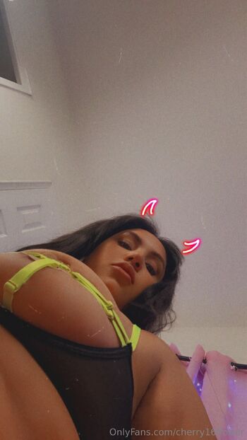 MeghanX / cherry16flower nude photo #1