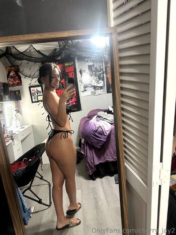 Jayme / cherry_jay2 / jaymexrivera / yourmomhatesme34 nude photo #3