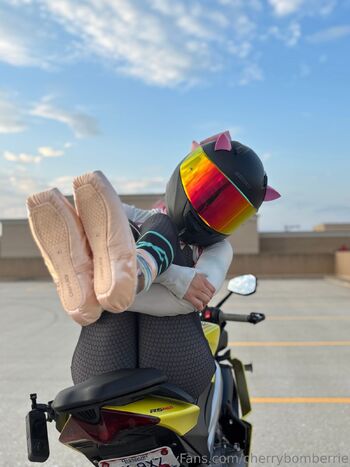 CherryBomBerry / cherrybomberrie nude photo #2