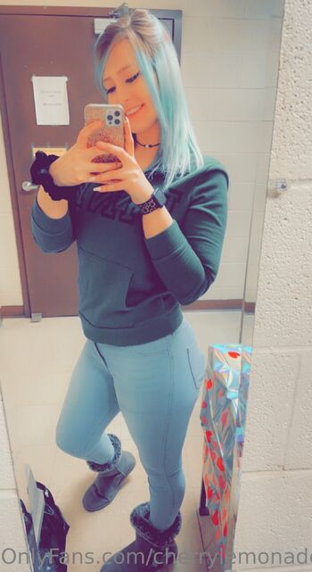 Emily / cherrylemonade22 nude photo #20