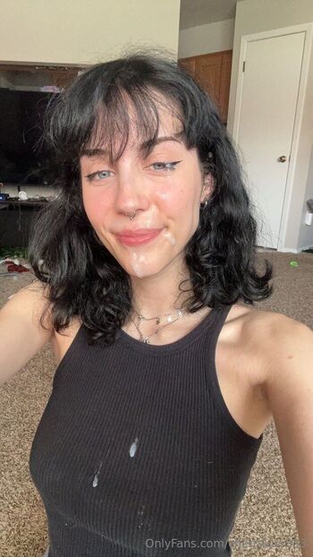 Luci Lov / cherryluvr333 nude photo #6