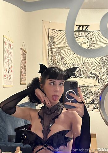 Luci Lov / cherryluvr333 nude photo #31
