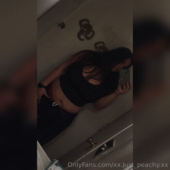 BabyGirl / cheshypop nude photo #6