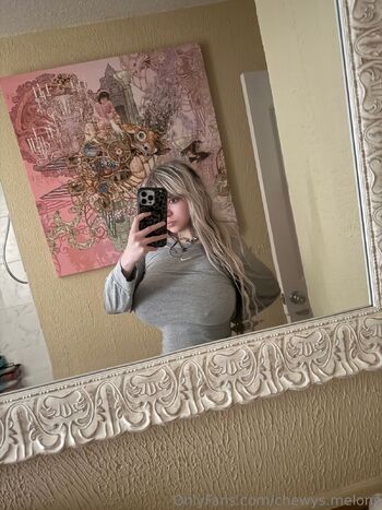 Chewyourgf / chewys.melons nude photo #27