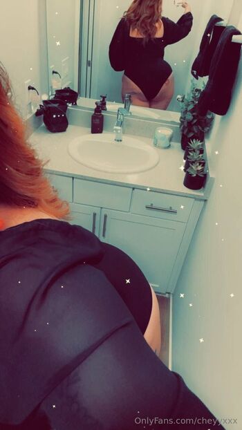𝐎𝐇𝐇𝐇 𝐂𝐇𝐄𝐘𝐘 / cheyyxxx nude photo #4