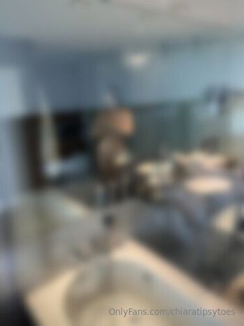 Chiara / chiaratipsytoes nude photo #2