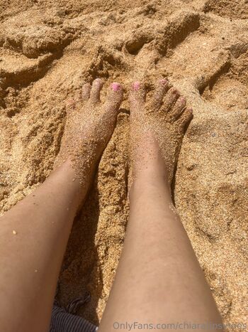 Chiara / chiaratipsytoes nude photo #4