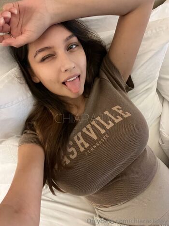 Natural Babe / chiaraxox nude photo #8