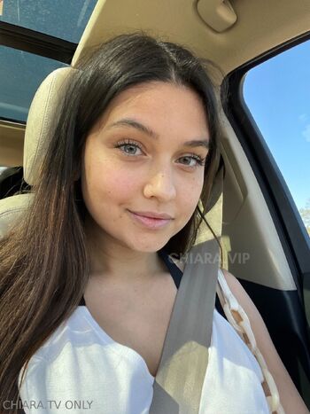 Natural Babe / chiaraxox nude photo #34