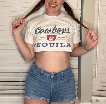 Livv / chigirlinfla nude photo #2