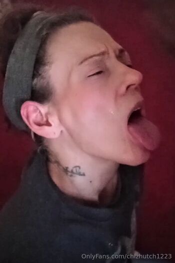 ChizzyTheEntertaine / chizhutch1223 nude photo #37