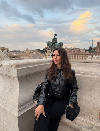 Chlo / chlo-ee nude photo #8