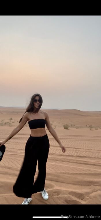 Chlo / chlo-ee nude photo #16