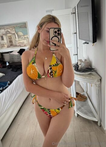 Chlo Mat / chloandmatt / chlo.mayy nude photo #40