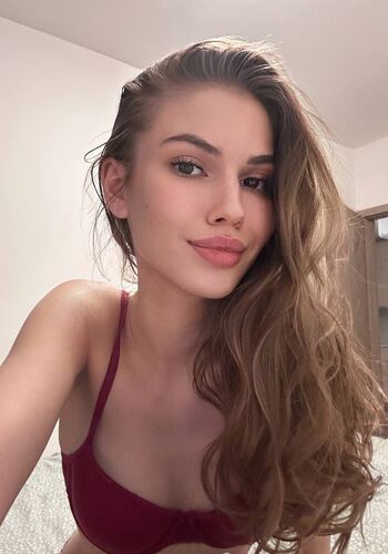 Chloe / chloe_barbie nude photo #3