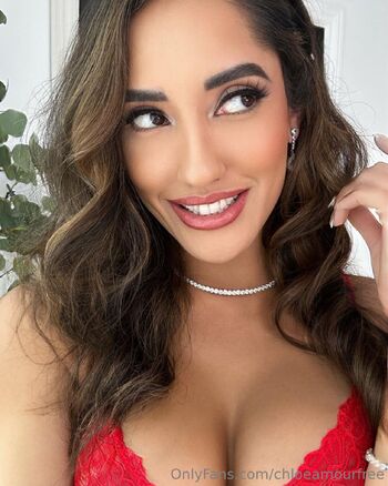 Chloe Amou / chloeamourfree nude photo #19