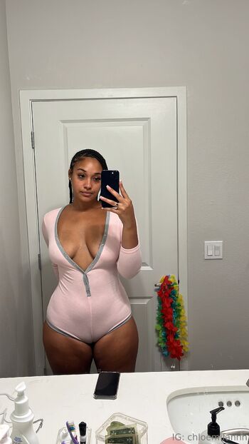 OnlyFans / chloeandchey nude photo #3