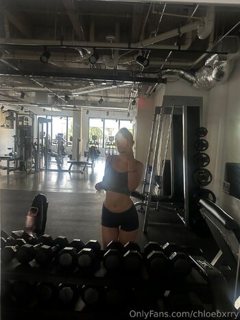 c / chloebxrry nude photo #9
