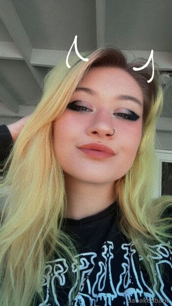 ℭ𝔥𝔩𝔬𝔢 ℭ𝔥𝔯𝔬𝔫𝔦 / chloechronic_private / dabrowniebabe nude photo #1