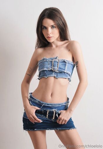 Chloe Lo / chloelolo / chloeeloloo nude photo #21