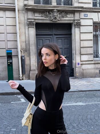 Chloe Lo / chloelolo / chloeeloloo nude photo #32