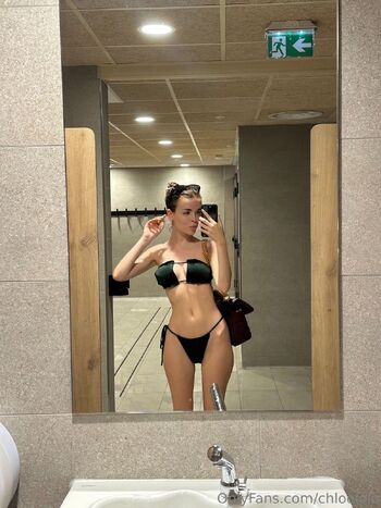 Chloe Lo / chloelolo / chloeeloloo nude photo #35