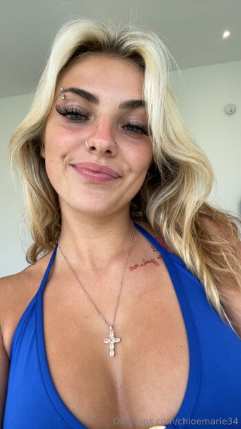 marie / chloemarie34 nude photo #2